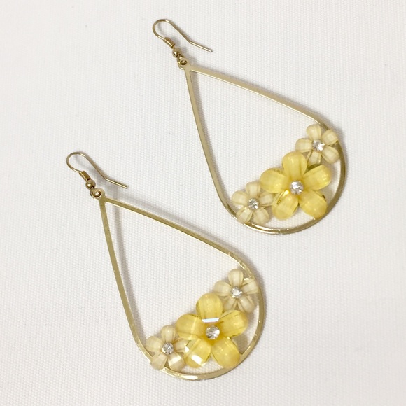 Crystal flowers on gold drop earrings. NWOT - Picture 2 of 4